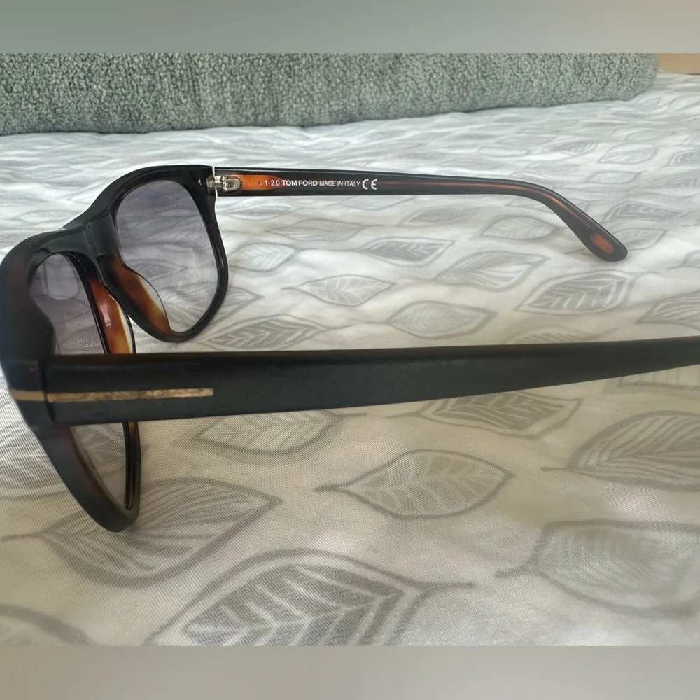 Tom Ford Olivier TF236 Sunglasses - Used with scratches!! - Picture 14 of 14